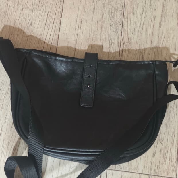 해칭룸 웨이비 레더백