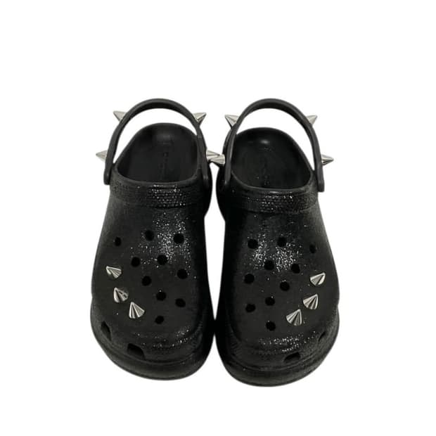 크록스 클래식 베이 글리터 스터드 클로그 240