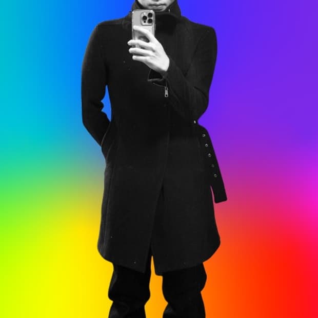 슈리셀 사선 비대칭 하이넥 코트