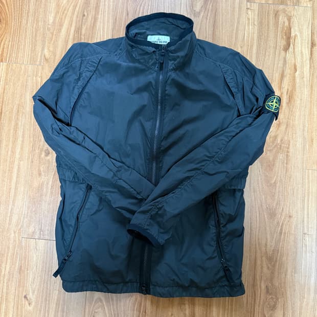 [L] 스톤아일랜드 라미 벨루어 바람막이