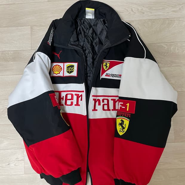 페라리 자켓 미디움
