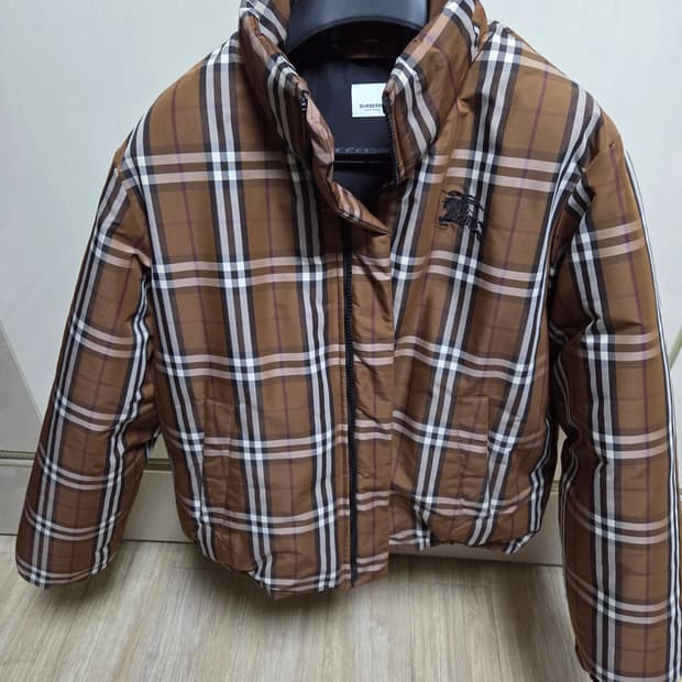 버버리 체크 나일론 퍼퍼 자켓 패딩 다크 버치 브라운 M