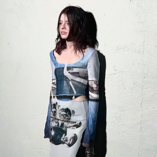 디와이도샵 코르셋 그래픽탑