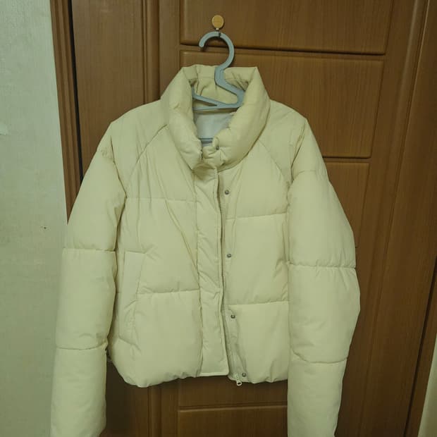 스파오 여성용 옐로우 패딩 M사이즈