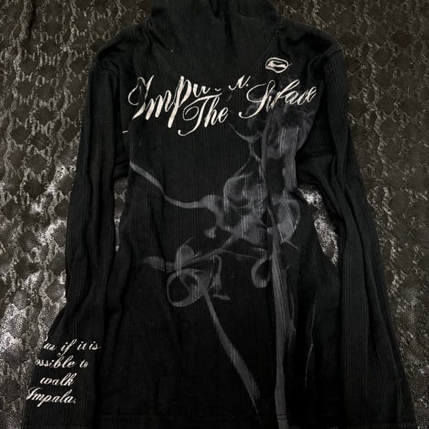 “Impala” 00‘s Smoke Print High Neck Slee