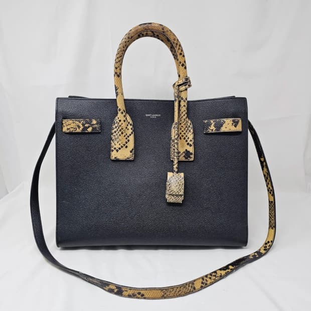 생로랑 세인트로랑 블랙 뱀피 핸드백