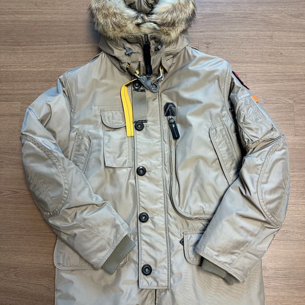 파라점퍼스 코디악 S 사이즈 카푸치노 색상