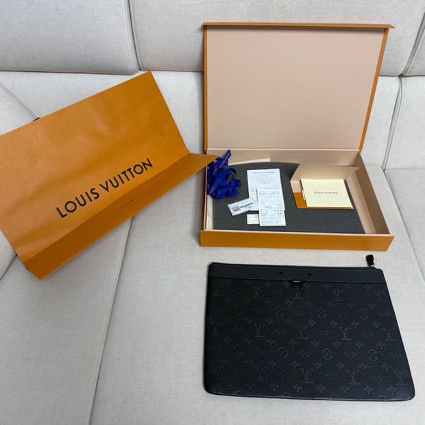 루이비통 포쉐트 디스커버리 클러치 풀구성품