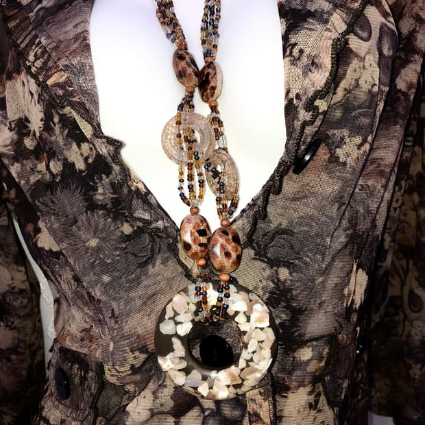 brown oriental necklace