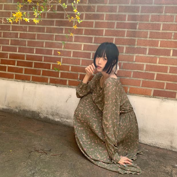 Lily square neck flower dress