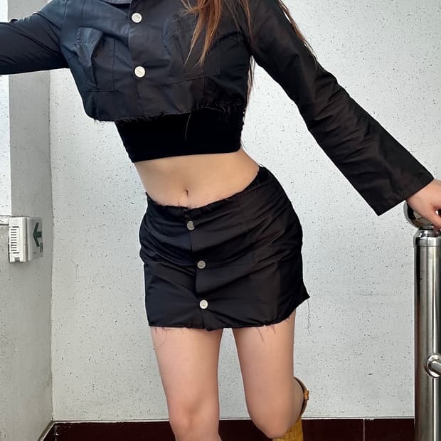 다크 브라운 별자리 버튼 크롭 자켓 셋업