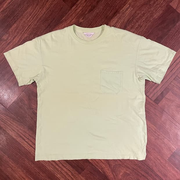 언유즈드 반팔티셔츠