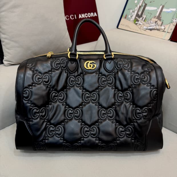 구찌 마틀라세 보스턴 더플백 