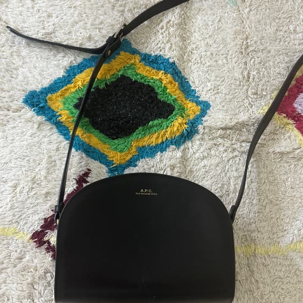 아페쎄 하프문백 블랙