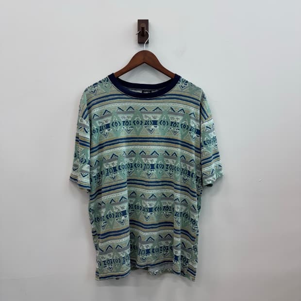 Tribal pattern T-shirt