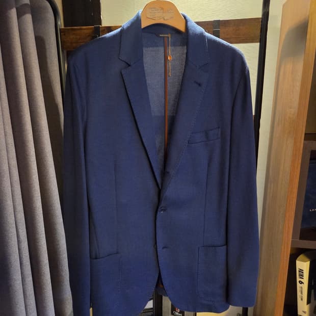 로로피아나 자켓