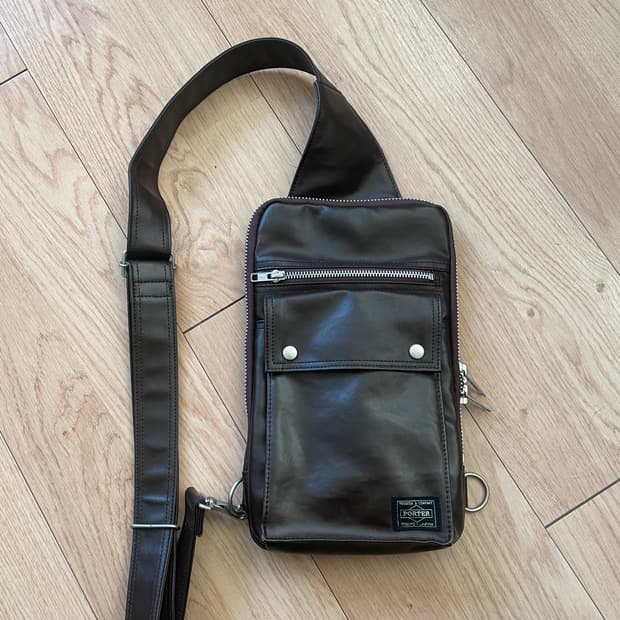 요시다 포터 프리스타일 브라운 슬링백 가방