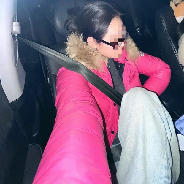 몽클레어 희귀컬러 패딩