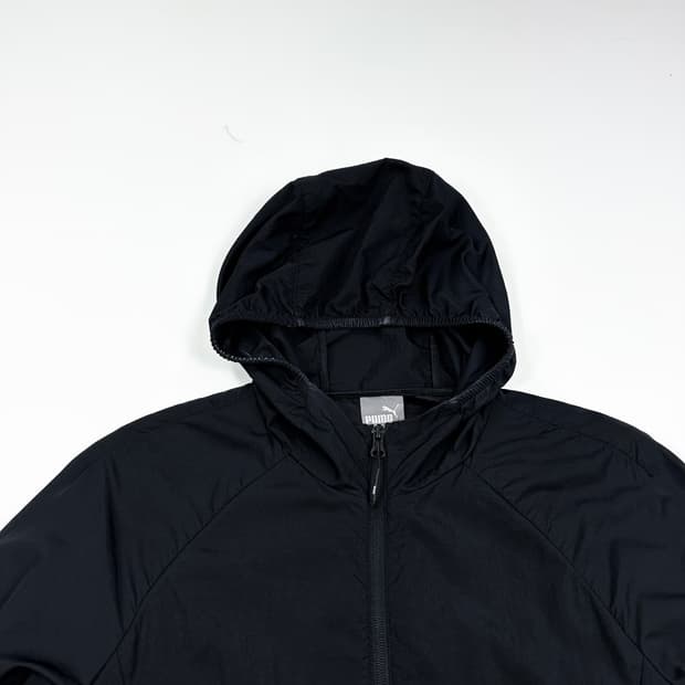 푸마 블랙 트레이닝 풀오버 바람막이 자켓 (M 여성추천)