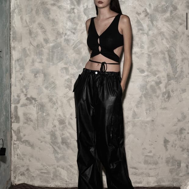 아크라이브 스트링 와이드 카고 레더 팬츠