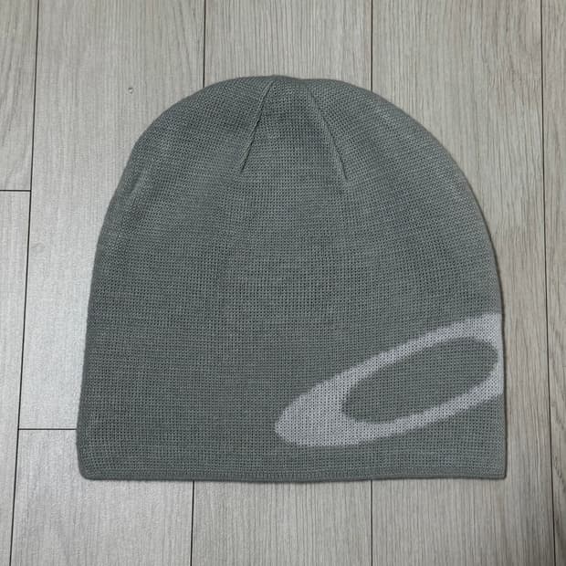 오클리 리버시블 비니