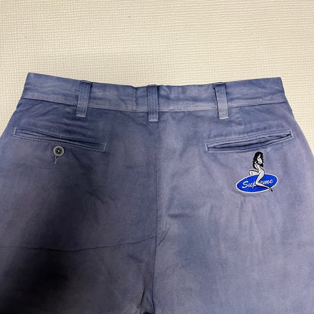 슈프림 핀업걸 치노 팬츠 워시드 네이비