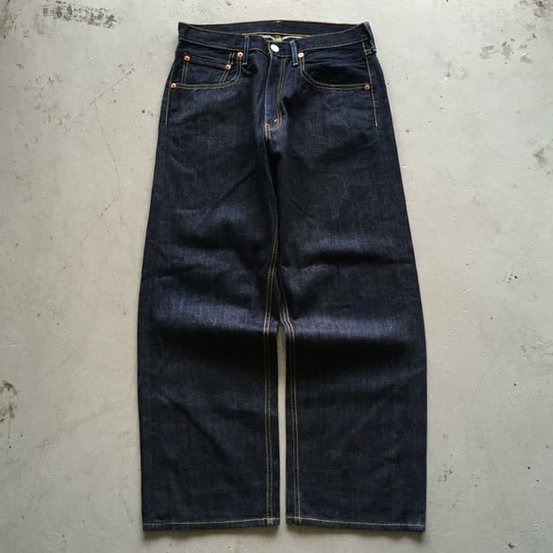 2000‘s  Levi’s 709 Denim
