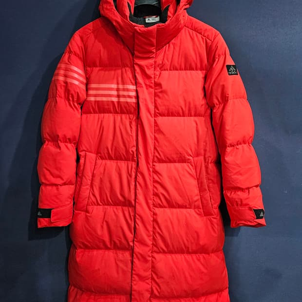 아디다스 레드컬러 남성 100 구스다운 롱패딩 