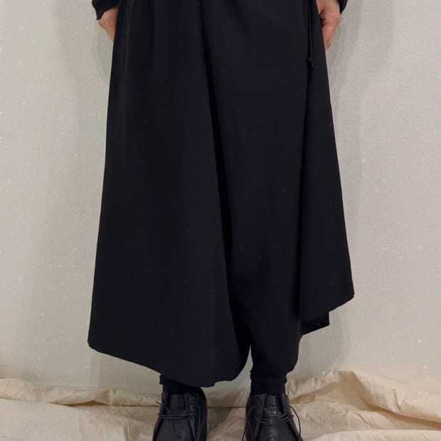 요지야마모토 18ss 비대칭 와이드 하카마 팬츠