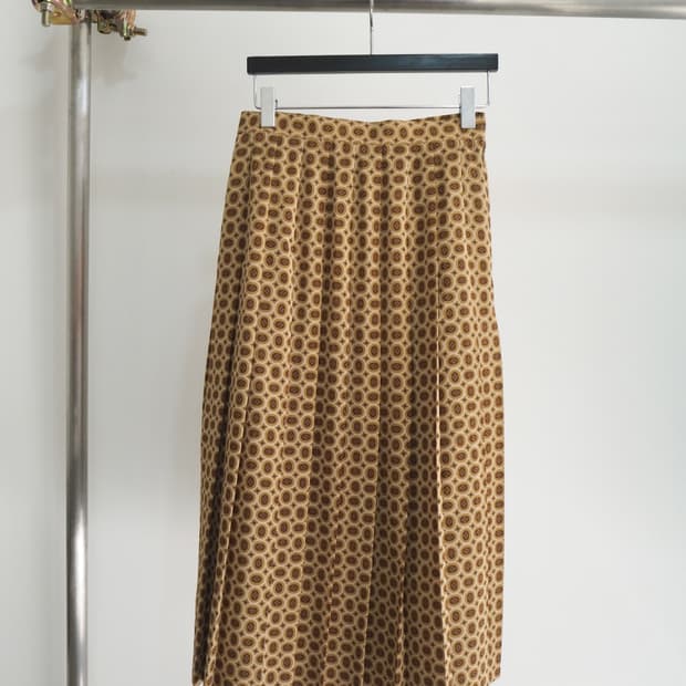 BURBERRYS pleats skirt 