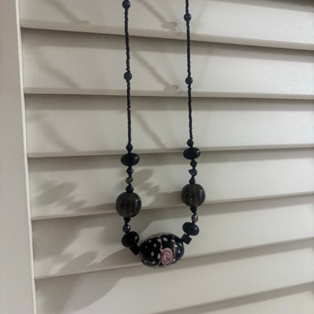 로즈 도트 목걸이