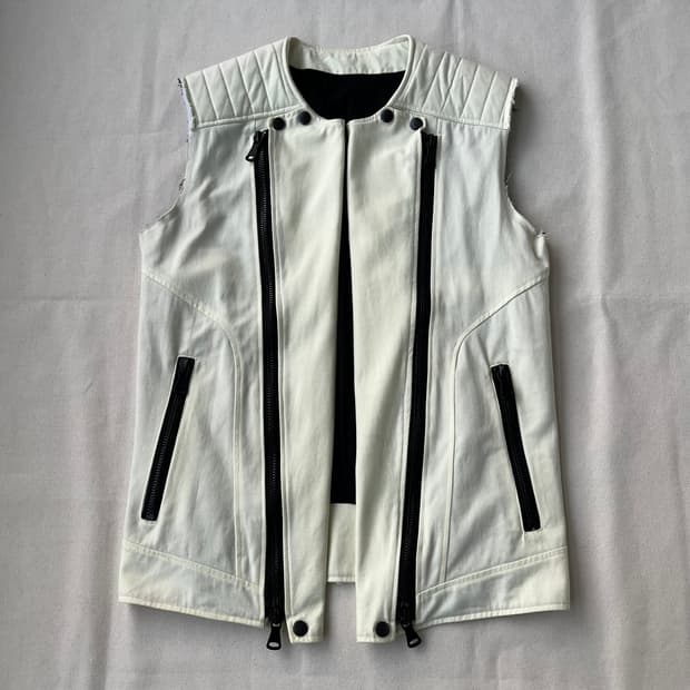 발망 파리 퀄티드 숄더 바이커 지퍼 베스트