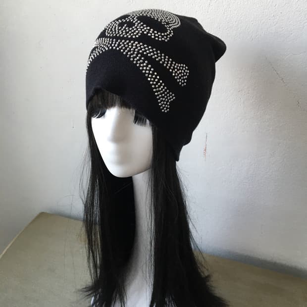  skull beads beanie