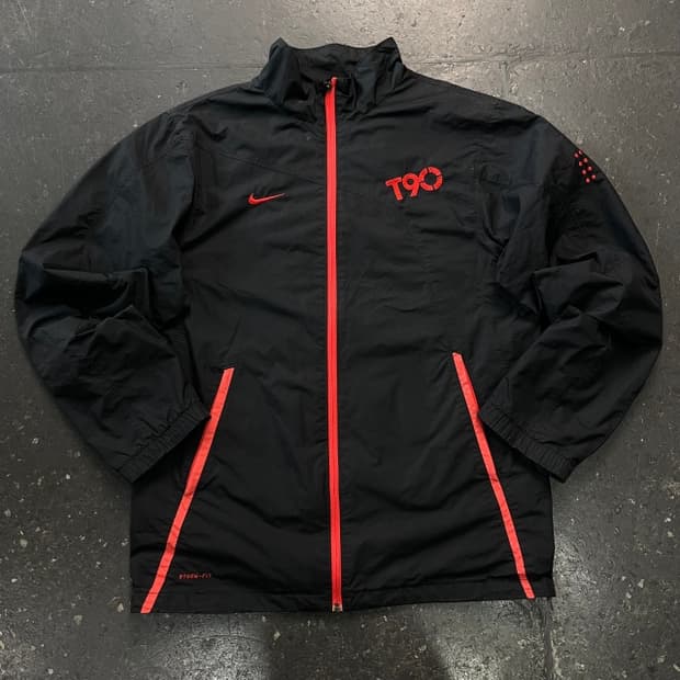 105 나이키 스톰핏 토탈90 바람막이