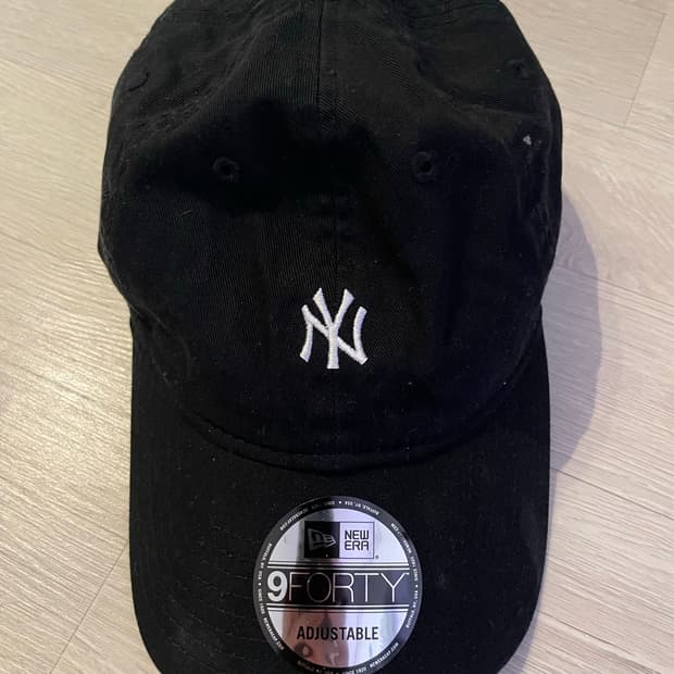 MLB 워시드 미니 로고 뉴욕 양키스 언스트럭쳐 볼캡 블랙
