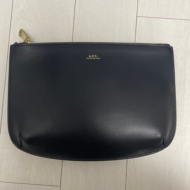 아페쎄 사라 파우치 네이비