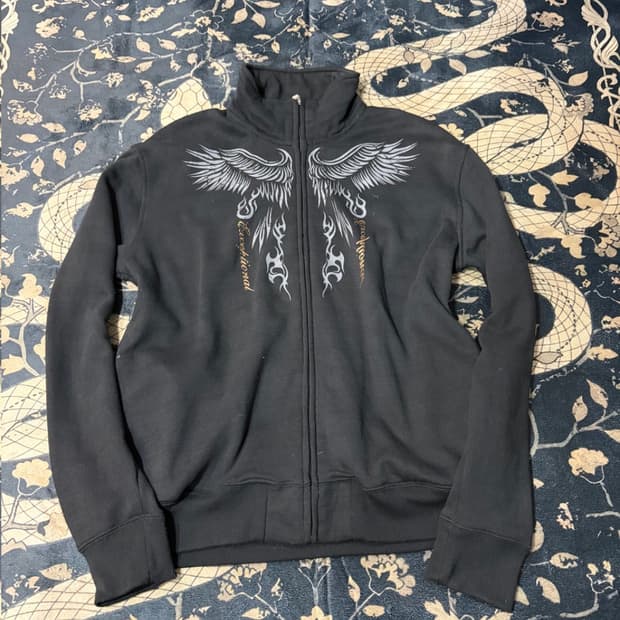 00's Gothic wing lettering jersey unisex