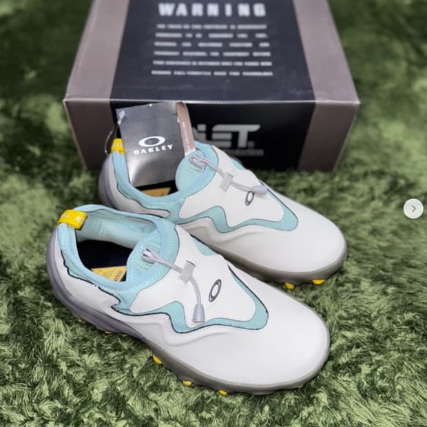 오클리x피에트 신발 265, 275 보유 새제품 