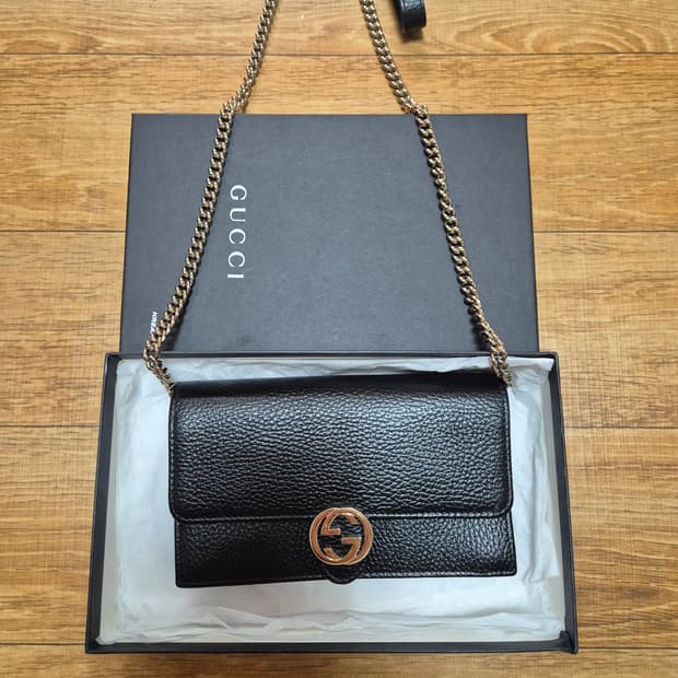 구찌 인터로킹 체인 크로스백