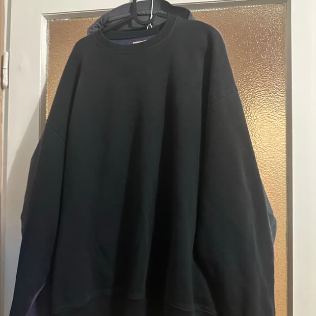 캐피탈 본 투톤 맨투맨