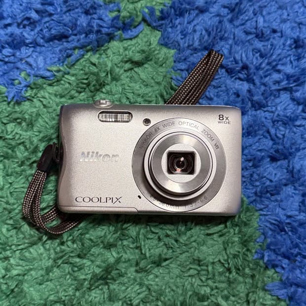니콘 쿨픽스 S3700 실버 디카