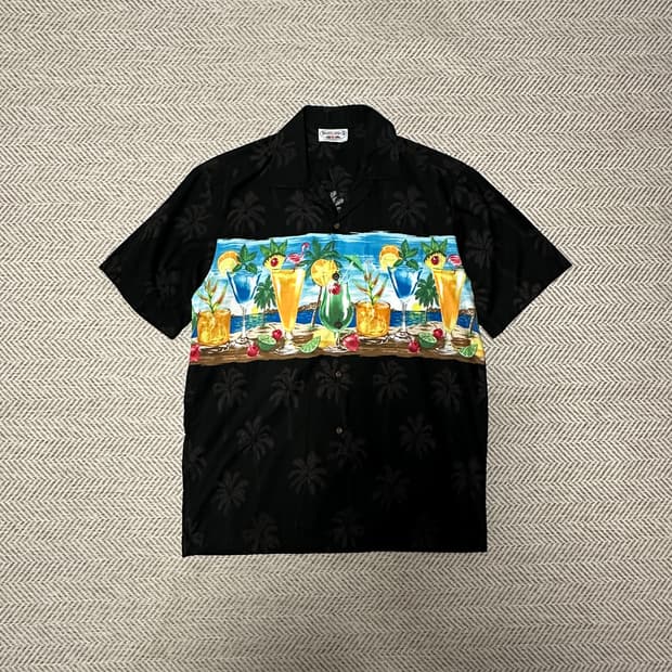 VINTAGE usa made hawaiian shirt