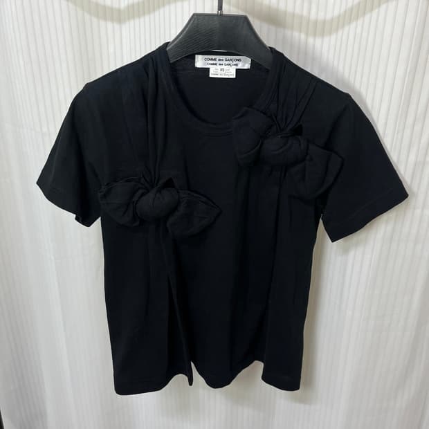 [xs] 꼼데가르송 리본 디자인 반팔 티셔츠