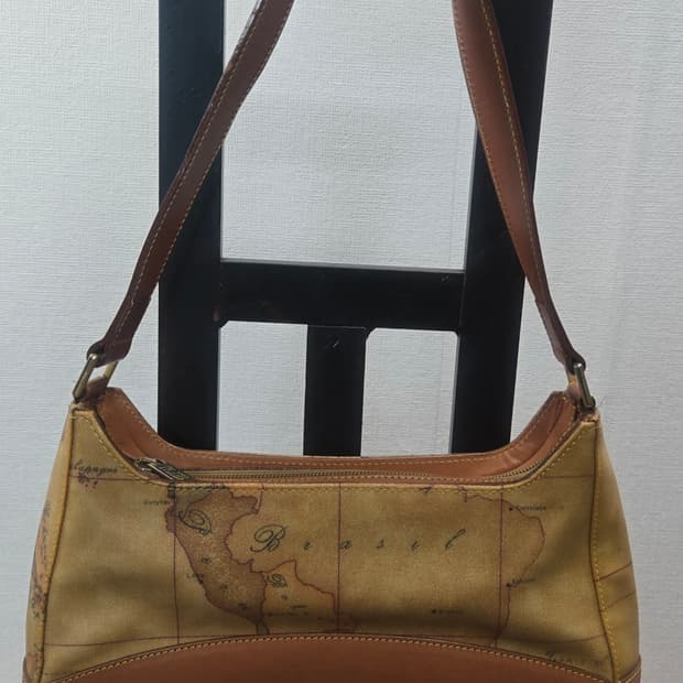 프리마클라쎄 알비로 마르티니 FILASSE 지도 패턴 숄더백