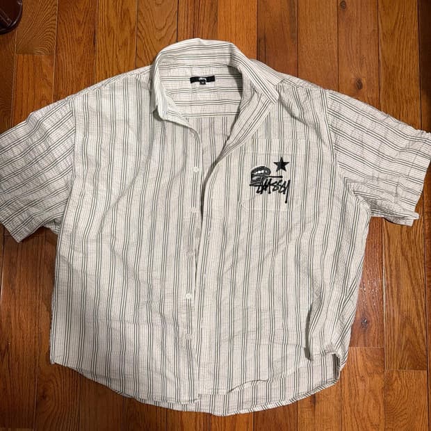 스투시 스트라이프 반팔 셔츠