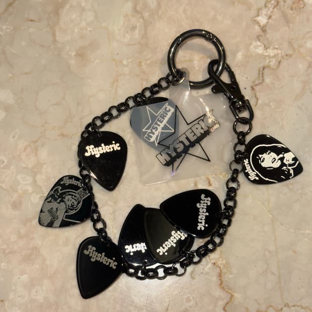 히스테릭 글래머 폰스트랩