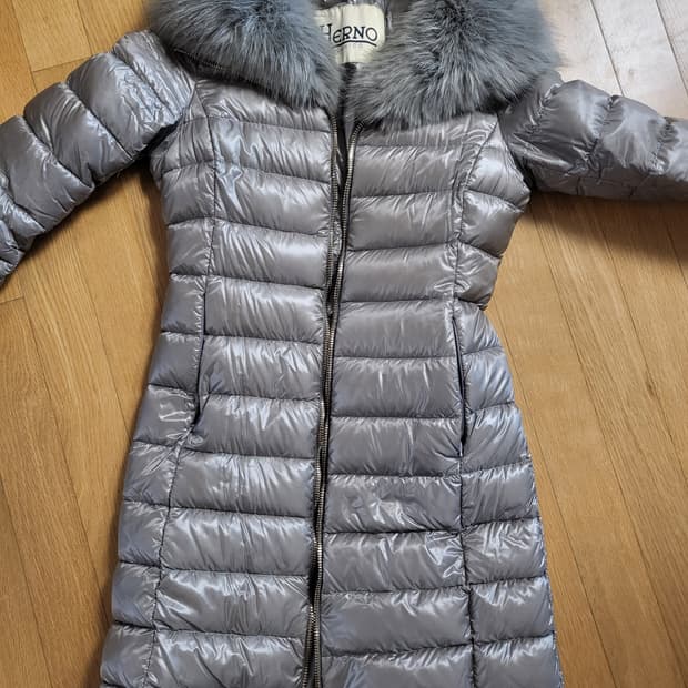에르노 다운 패딩 40시이즈