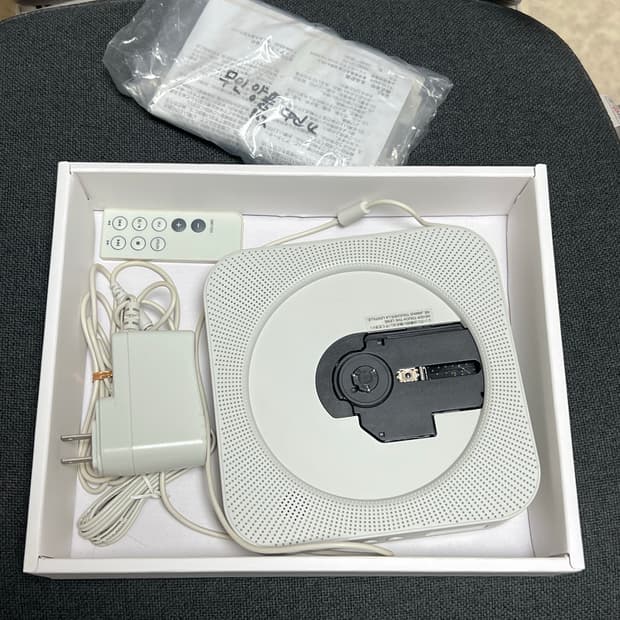 무인양품 MUJI 벽걸이 CD플레이어 화이트 인테리어