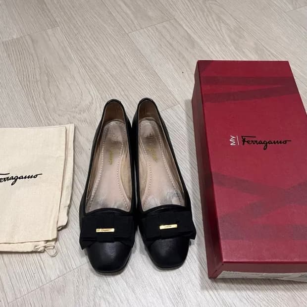 My Ferragamo 마이 페라가모 My Muse 플랫슈즈_7사이즈