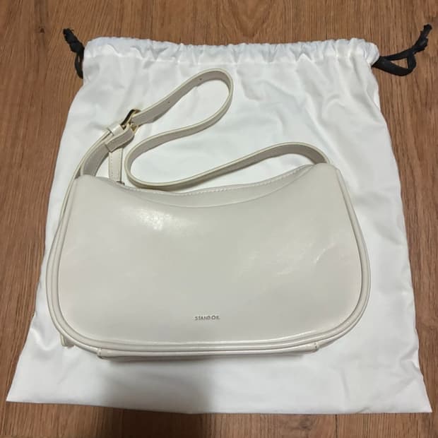 스탠드오일 보우백 미니 크림